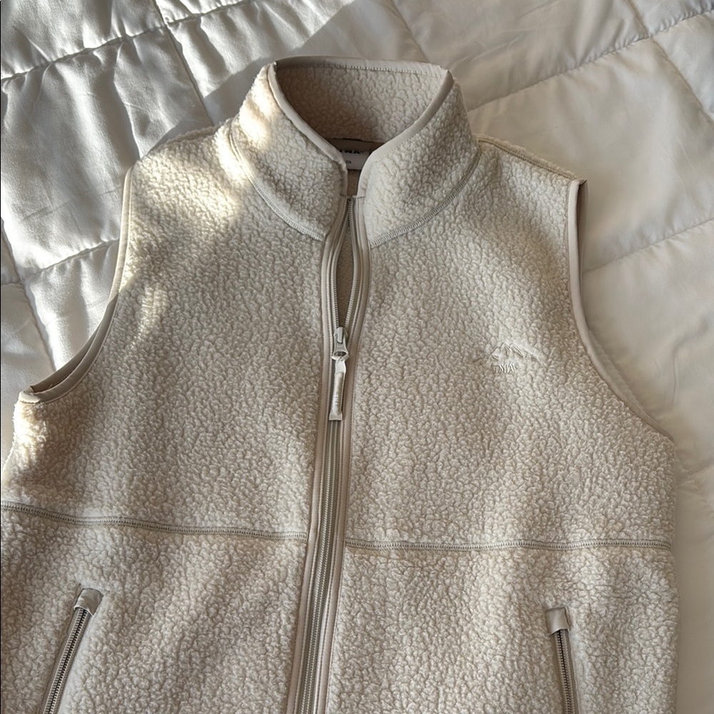 Aritzia TNA Fleece Vest
